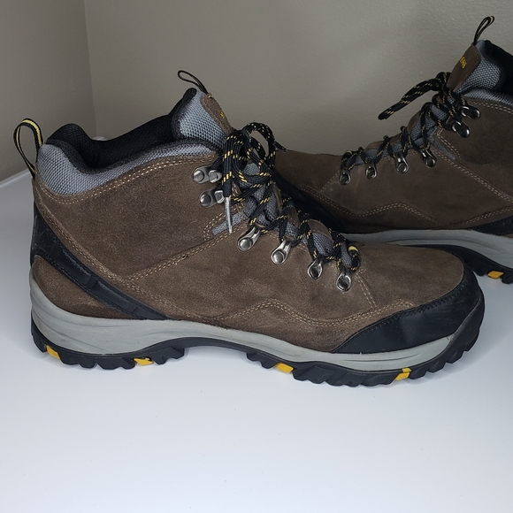 Skechers Relaxed Fit Relment Pelmo Men\'s Waterproof Boots